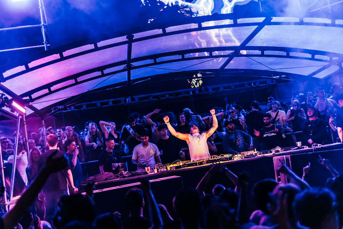 Loading... just a sec